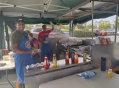 Sausage sizzle at Bunnings fundraiser